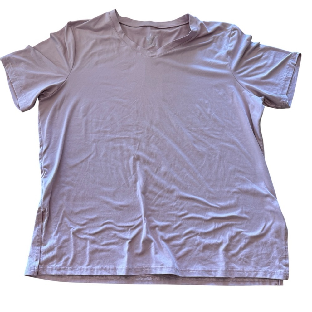 Women’s Light Pink V-Neck Short Sleeve T-Shirt L